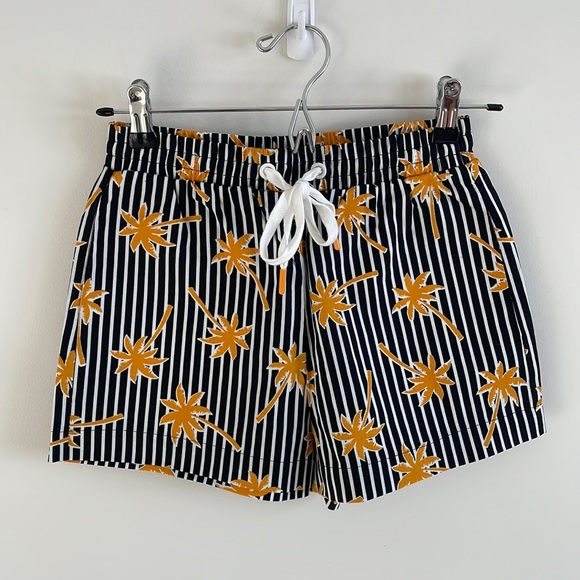 Forever 21 Palm Print Shorts - Picture 2 of 4